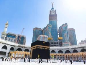 اب حج کمیٹی سے عمرہ کا سفر بھی ممکن ۔ فیصلہ جلد متوقع