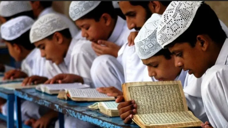 مغربی بنگال میں غیر منظور شدہ مدارس کا جائزہ لینے کا فیصلہ