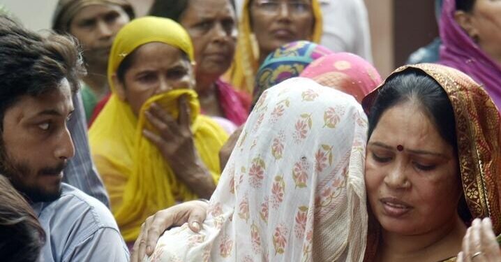غازی آباد میں دو سگے بھائیوں کے ہاتھوں  اپنے ہی والدین کا قتل