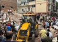 ستیہ نکیتن میں ہاسٹل کی عمارت منہدم – ملبے میں کئی طلبہ کے دبے ہونے کا خدشہ