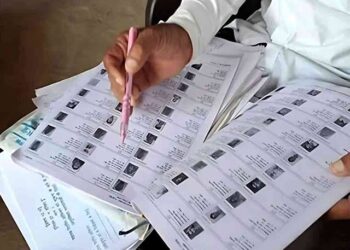راہل گاندھی نے ایس آئی آر کے عمل  پر اٹھائے سوال