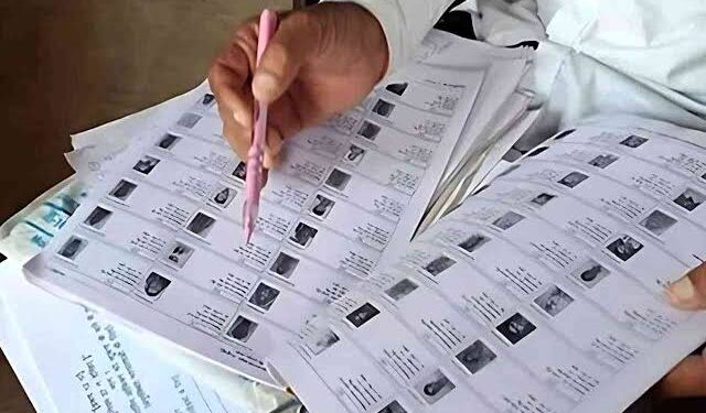 راہل گاندھی نے ایس آئی آر کے عمل پر اٹھائے سوال